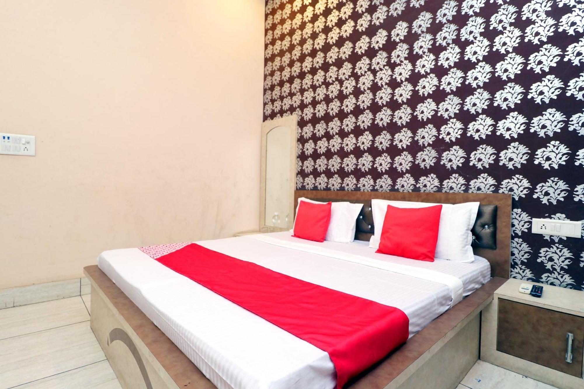 Hotel O Pushp Vatika Bhiwani Dış mekan fotoğraf