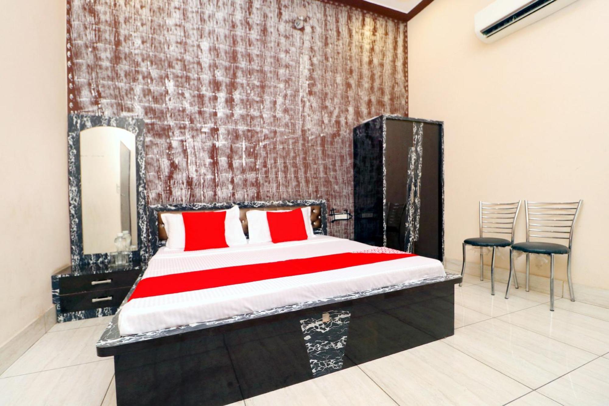Hotel O Pushp Vatika Bhiwani Dış mekan fotoğraf